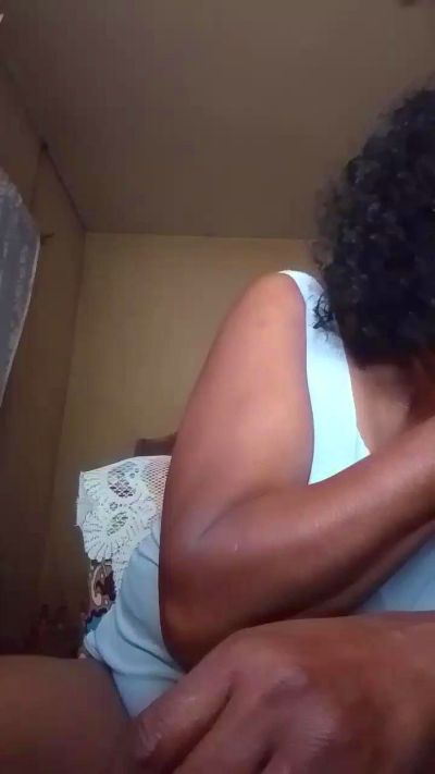 momsexy_xxx live cam on Cam4