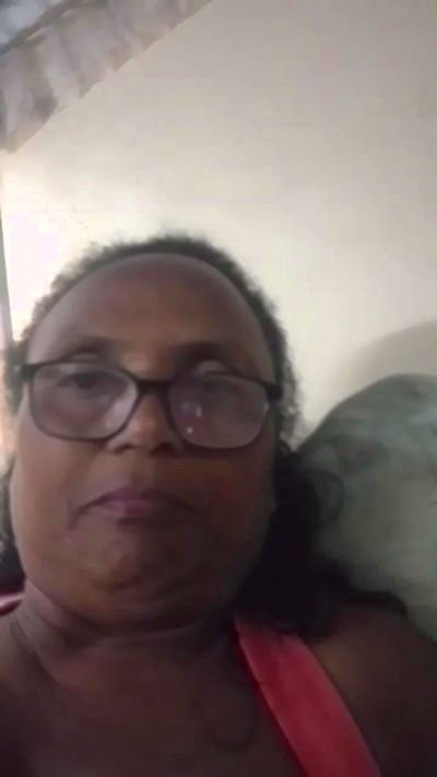 momsexy_xxx live cam on Cam4