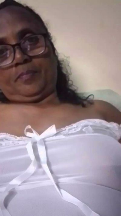 momsexy_xxx live cam on Cam4
