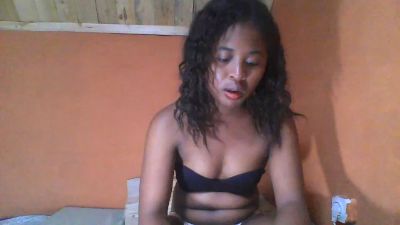monamour1 live cam on Cam4