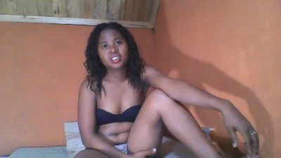 monamour1 live cam on Cam4