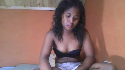 monamour1 live cam on Cam4