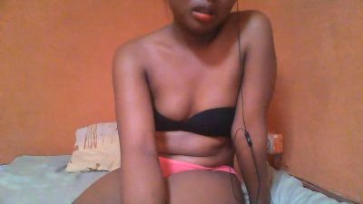 monamour1 live cam on Cam4