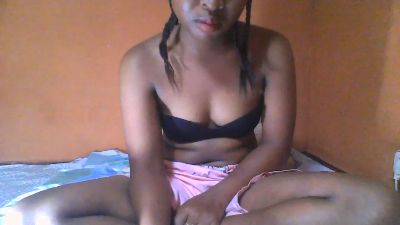 monamour1 live cam on Cam4
