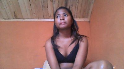 monamour1 live cam on Cam4