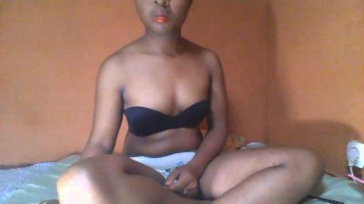 monamour1 live cam on Cam4