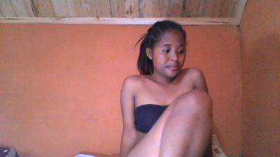 monamour1 live cam on Cam4