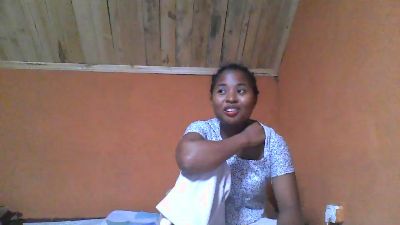 monamour1 live cam on Cam4