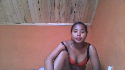 monamour1 live cam on Cam4