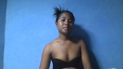 monamour1 live cam on Cam4