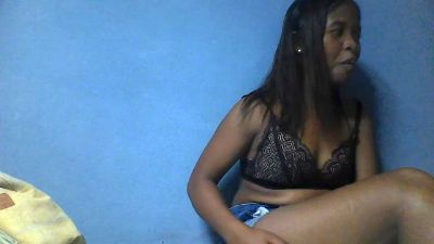 monamour1 live cam on Cam4