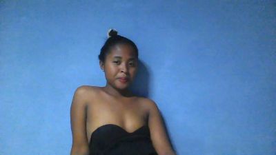 monamour1 live cam on Cam4
