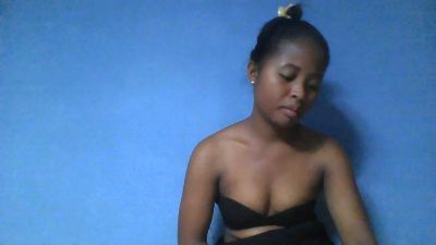 monamour1 live cam on Cam4