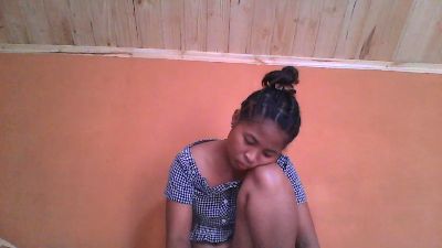 monamour1 live cam on Cam4
