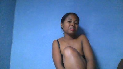monamour1 live cam on Cam4