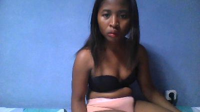 monamour1 live cam on Cam4