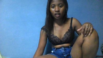 monamour1 live cam on Cam4