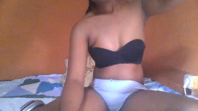 monamour1 live cam on Cam4