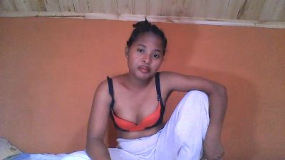 monamour1 live cam on Cam4