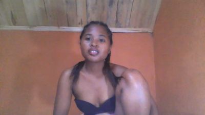 monamour1 live cam on Cam4