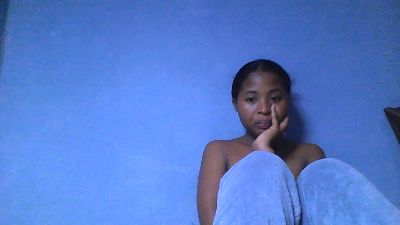 monamour1 live cam on Cam4