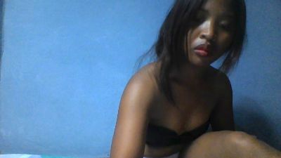 monamour1 live cam on Cam4
