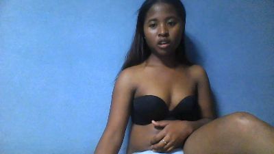 monamour1 live cam on Cam4