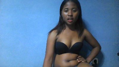 monamour1 live cam on Cam4