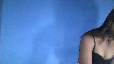 monamour1 live cam on Cam4