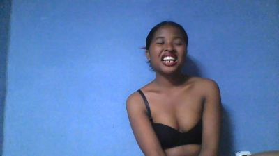 monamour1 live cam on Cam4