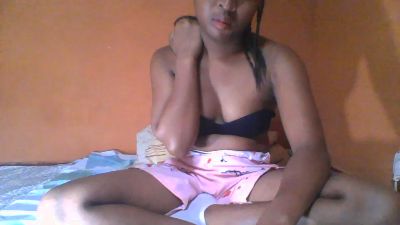 monamour1 live cam on Cam4