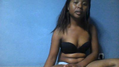monamour1 live cam on Cam4