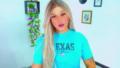 monserrat18 live cam on Cam4