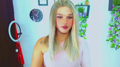 monserrat18 live cam on Cam4