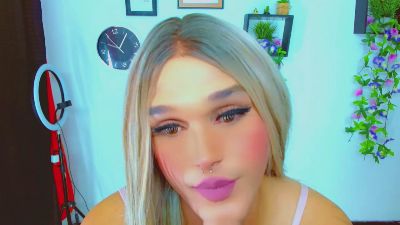 monserrat18 live cam on Cam4
