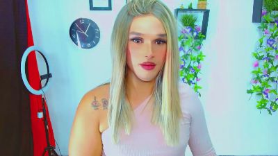 monserrat18 live cam on Cam4