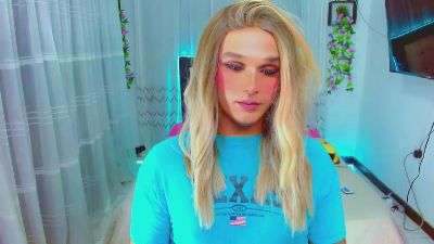 monserrat18 live cam on Cam4