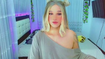 monserrat18 live cam on Cam4