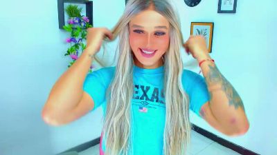 monserrat18 live cam on Cam4