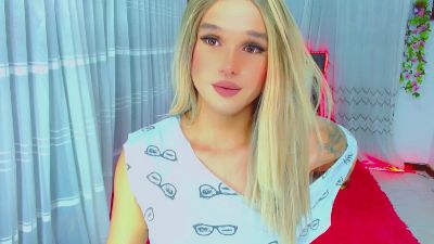monserrat18 live cam on Cam4