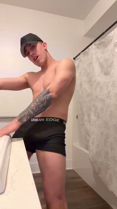 monster_big3 live cam on Cam4