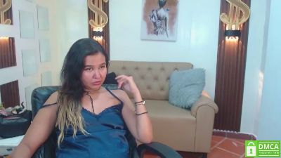 moon_solaris live cam on Cam4