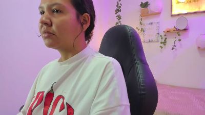 moon_solaris live cam on Cam4