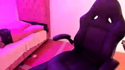 moon_solaris live cam on Cam4