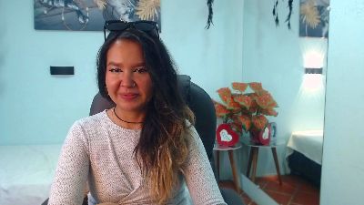 moon_solaris live cam on Cam4