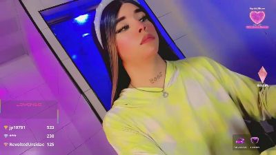 moon_sweet_ live cam on Cam4
