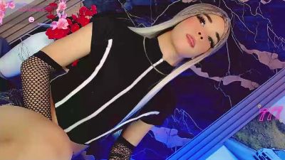 moon_sweet_ live cam on Cam4