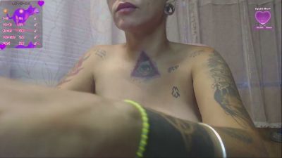 mooncat85 live cam on Cam4