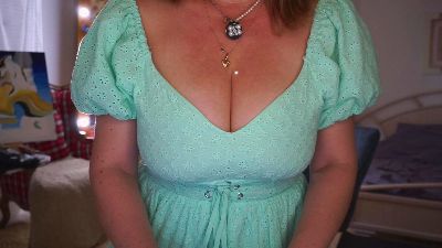 moonlight4u1 live cam on Cam4