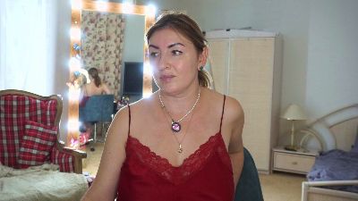 moonlight4u1 live cam on Cam4